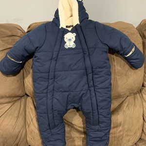 0-3 months never worn snowsuit